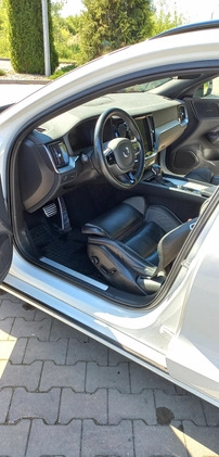 Volvo V60 cena 92000 przebieg: 237000, rok produkcji 2019 z Skierniewice małe 37